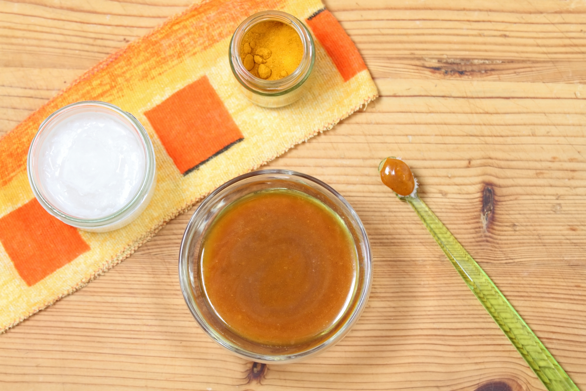 turmeric powder for natural whitening toothpaste